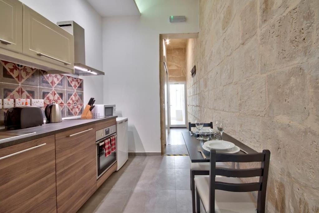 Vallettastay Old Lodge Apartment 4 エクステリア 写真