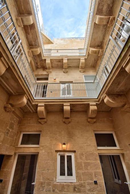 Vallettastay Old Lodge Apartment 4 エクステリア 写真